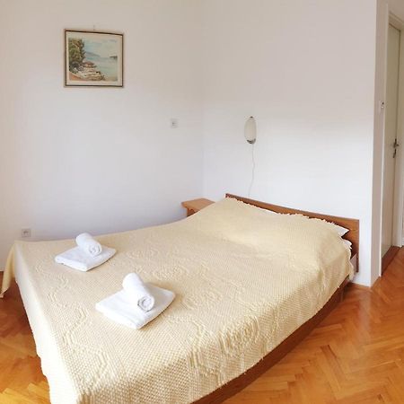 Apartments Lucija Stari Grad  Ngoại thất bức ảnh