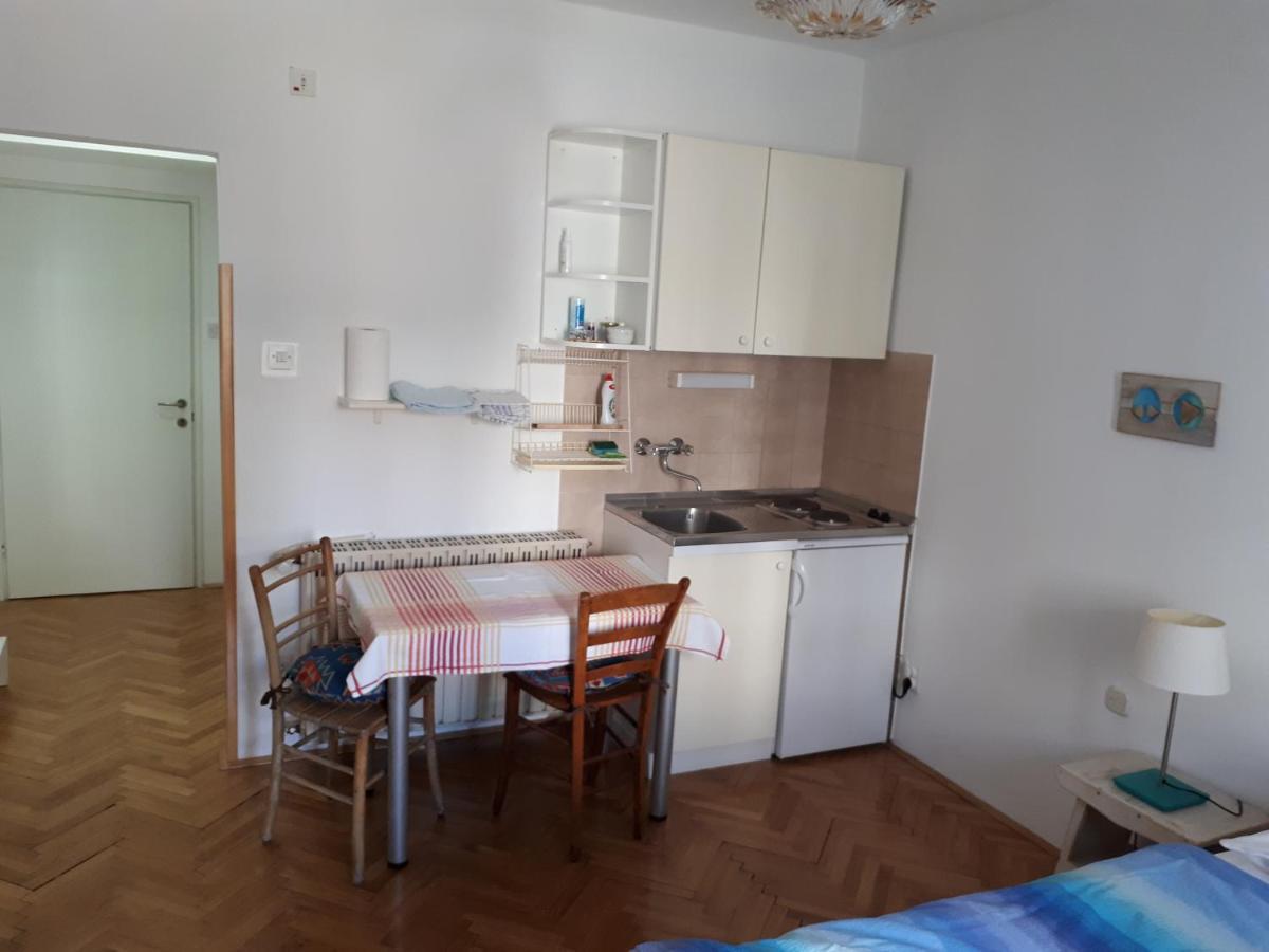 Apartments Lucija Stari Grad  Ngoại thất bức ảnh