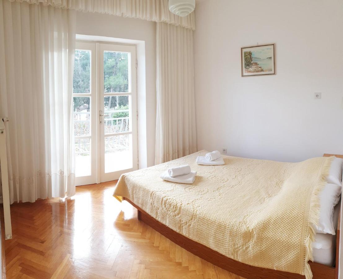 Apartments Lucija Stari Grad  Ngoại thất bức ảnh