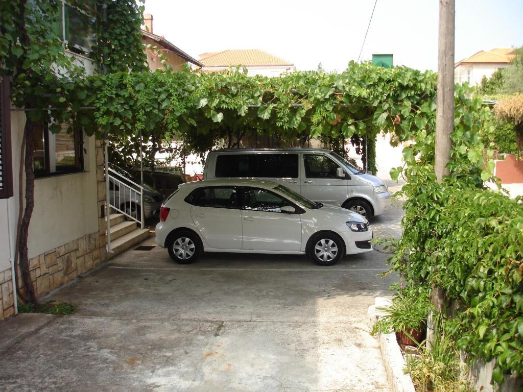 Apartments Lucija Stari Grad  Ngoại thất bức ảnh