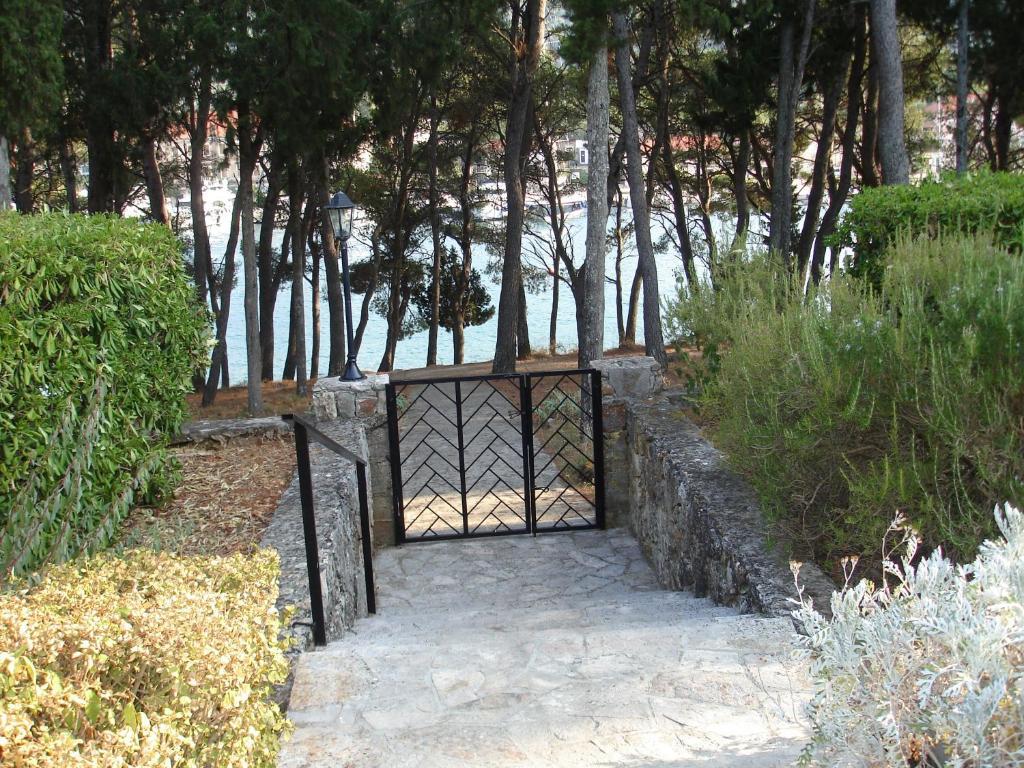 Apartments Lucija Stari Grad  Ngoại thất bức ảnh